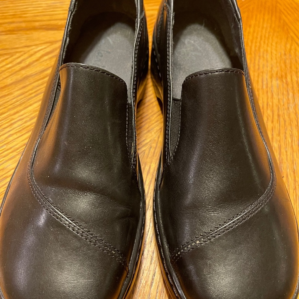 Women’s  Black Clark’s Shoes 10M